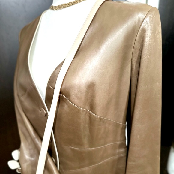VALENTINO Garavani vintage 💯 Lambskin jacket | Beautiful pre-loved condition - Picture 5 of 9